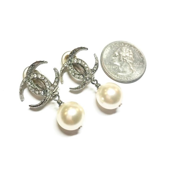 CHANEL 15B Large Silver CC Dubai Moon Crystal Clip - Picture 5 of 8